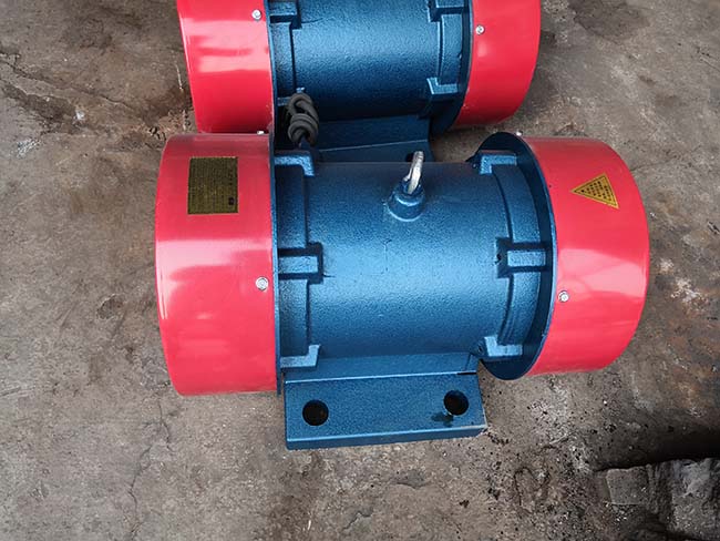 YZO-50-4振動(dòng)電機(jī)
