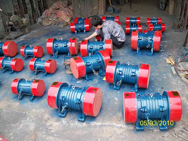 振動(dòng)電機(jī)