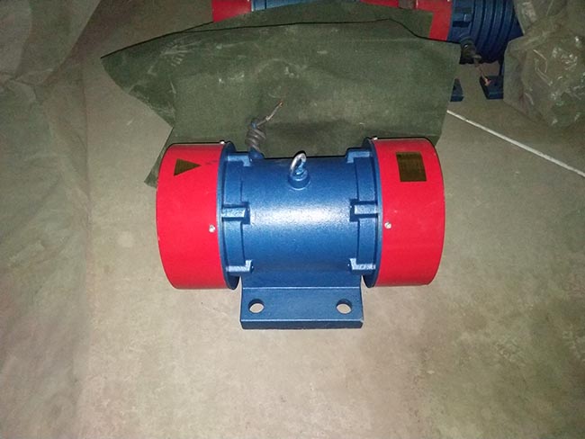 振動篩用什么振動電機