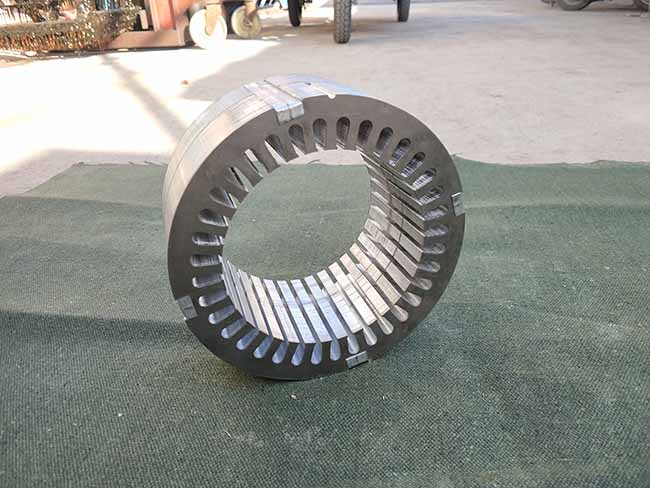 YZU-10-4振動(dòng)電機(jī)