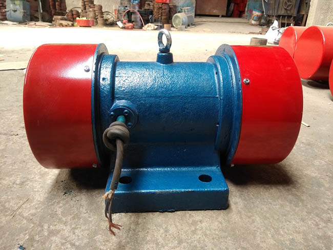 YZU系列振動(dòng)電機(jī)