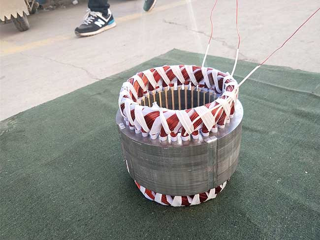 旋振篩上專(zhuān)用的振動(dòng)電機(jī)
