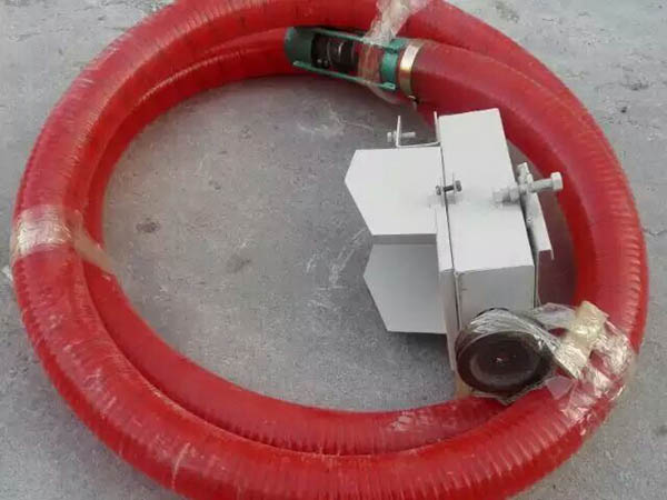 哈爾濱6米絞龍上料機也叫軟管吸糧食機，效果杠杠滴
