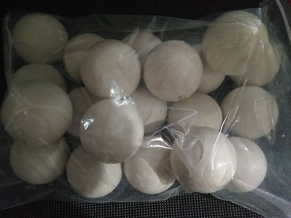 錦經理昨天訂購了1000個直徑28mm橡膠球現(xiàn)在發(fā)貨了請注意查收
