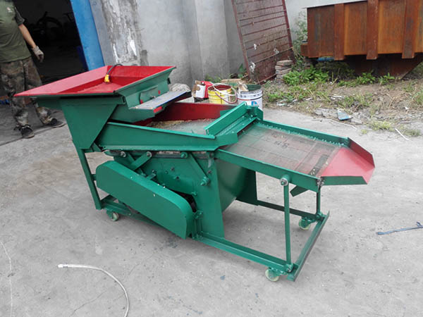研發(fā)的新產(chǎn)品機(jī)器《小型水稻比重篩選機(jī)》效果真是好