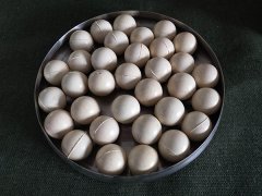 實(shí)心28mm橡膠球