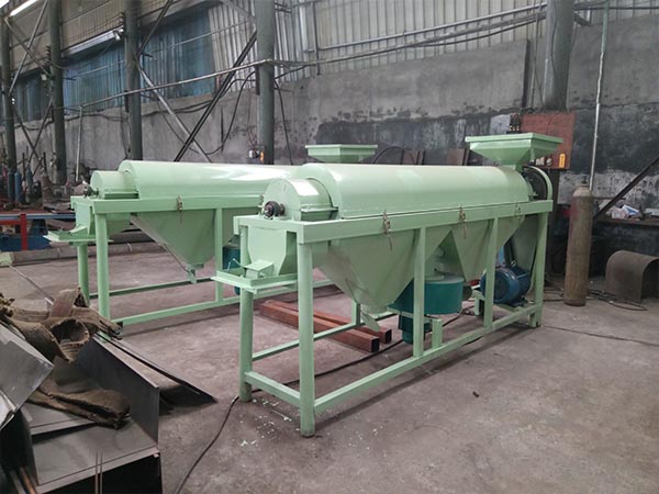 糧食拋光機(jī)中型5噸水稻打毛機(jī)電動(dòng)除芒機(jī) 水稻種子脫芒機(jī) 水稻自動(dòng)去芒機(jī)5噸水稻打毛機(jī)-黑龍江大型水稻脫芒機(jī)- 380V從升水稻除芒拋光機(jī)  水稻脫芒機(jī)/水稻種子打毛機(jī)/大型水稻脫芒機(jī)/水稻就是我們常吃的大米。大型水稻脫芒機(jī)比較適合種子公司用。水稻種子上邊不能有芒刺。芒刺會(huì)影響種子的播種效果，買水稻脫芒機(jī)就選耐爾特機(jī)械，一家專業(yè)生產(chǎn)水稻拋光機(jī)的廠家。