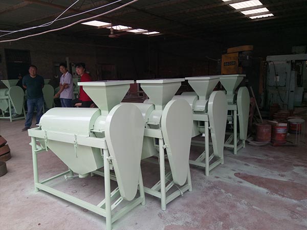 黑龍江小型水稻拋光機(jī)三相電小麥拋光機(jī)可以定制